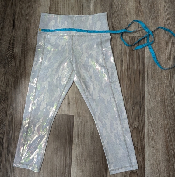 ZYIA Pants - Zyia Active, 4, Light N Tight, Silver Metallic Camo Crop Leggings, Activewear‎